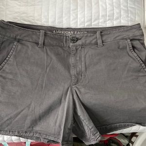 American Eagle twill gray shorts